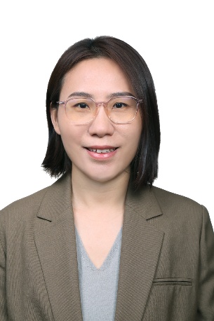 年轻的人在微笑AI 生成的内容可能不正确。